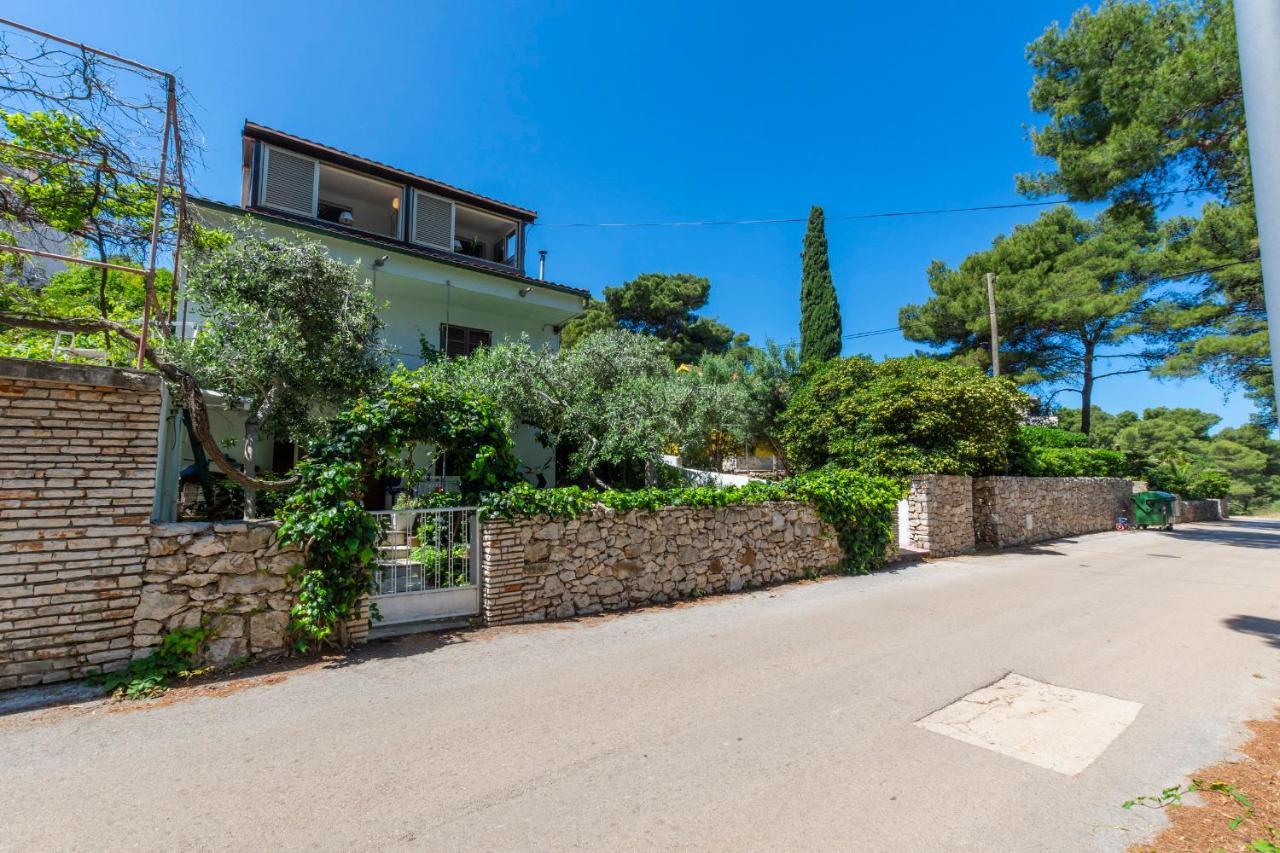 Janus Apartments Jelsa  Extérieur photo