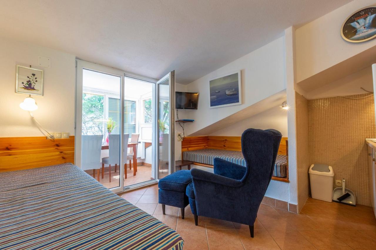 Janus Apartments Jelsa  Extérieur photo