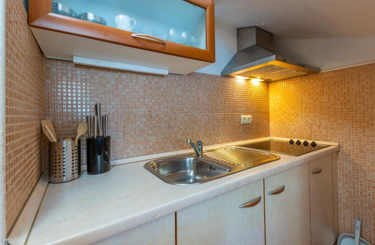 Janus Apartments Jelsa  Extérieur photo
