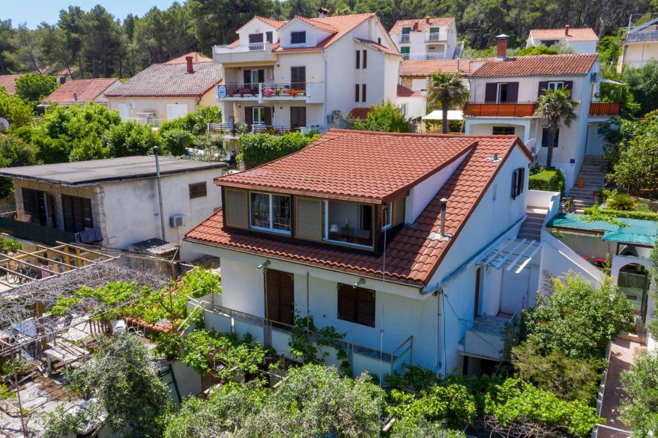 Janus Apartments Jelsa  Extérieur photo