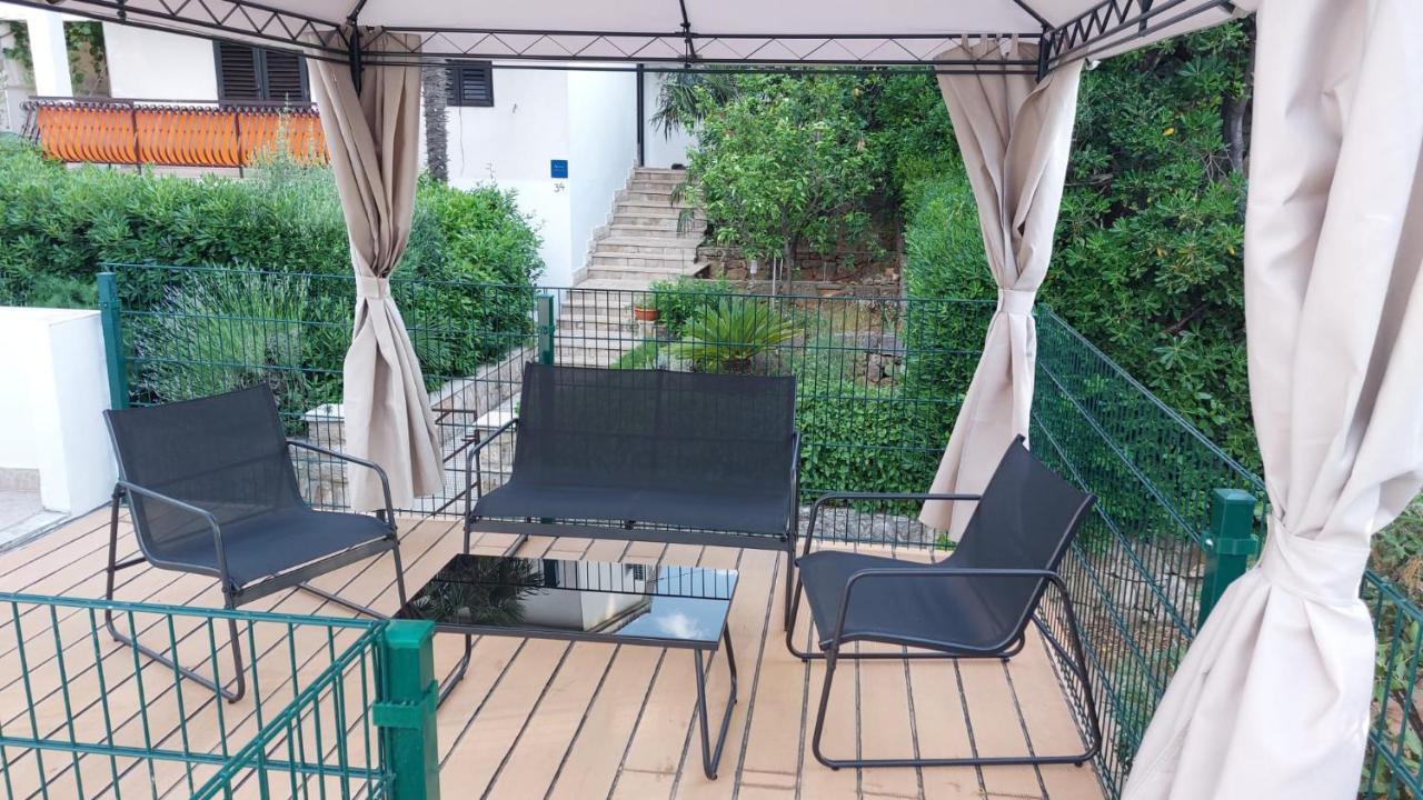 Janus Apartments Jelsa  Extérieur photo